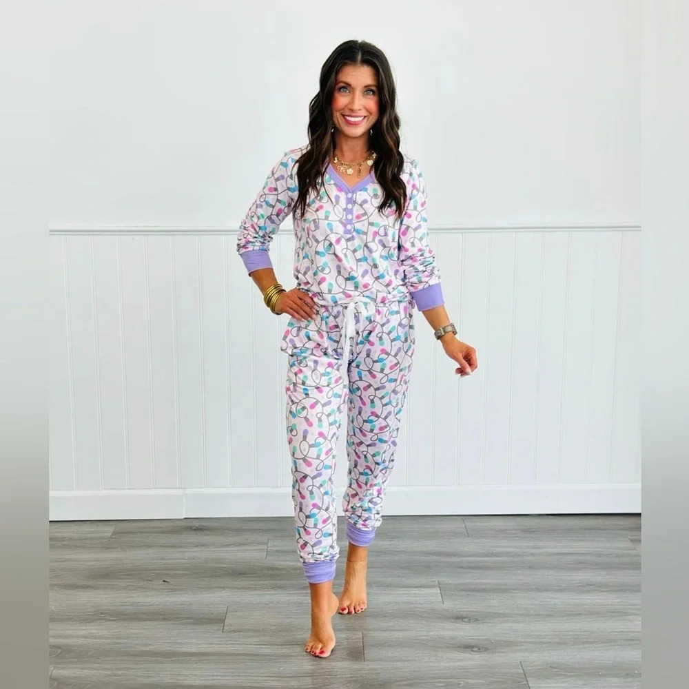Shirley & Stone purple Christmas light pajama lounge set‎
